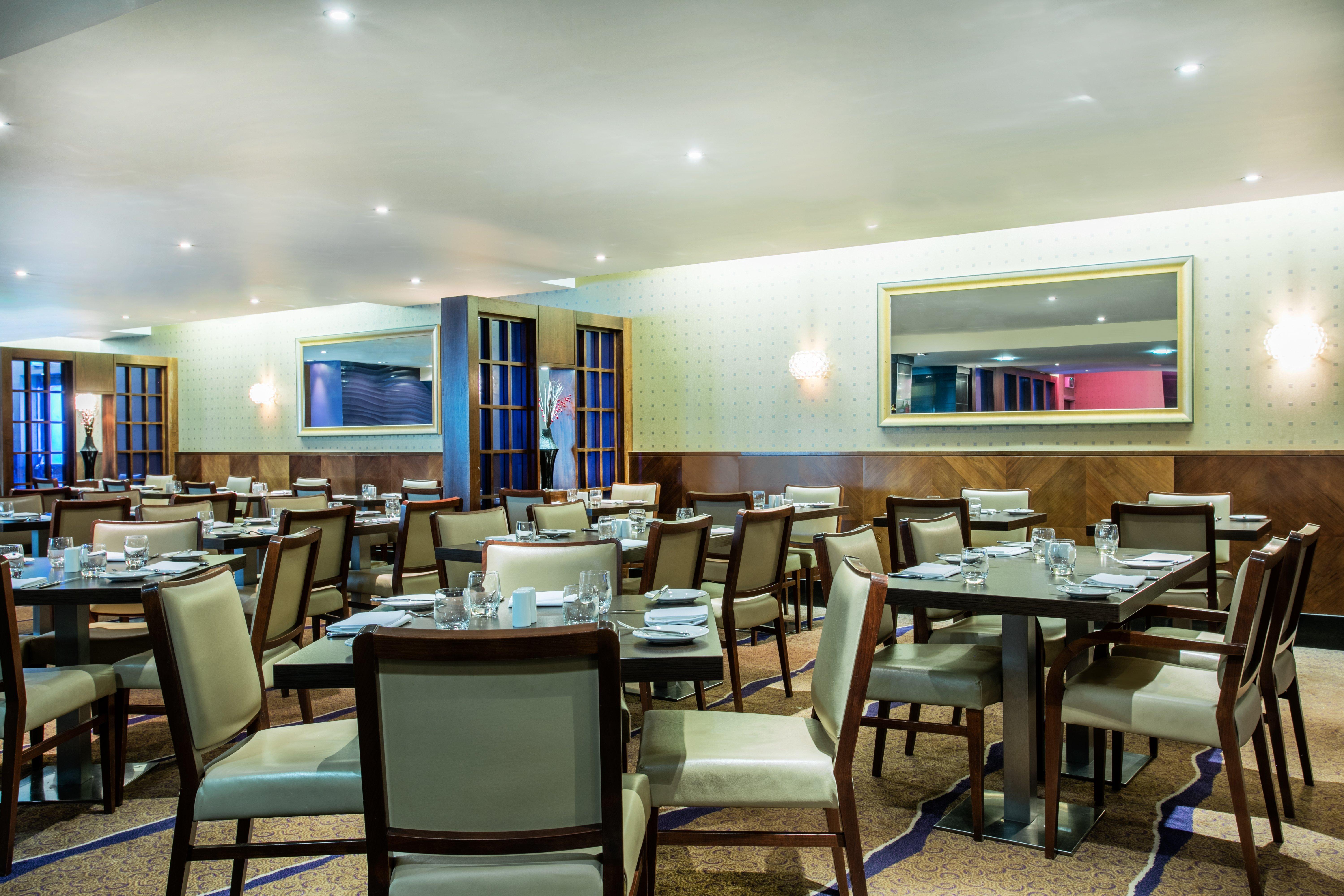 Crowne Plaza London Ealing By Ihg Hotell Exteriör bild