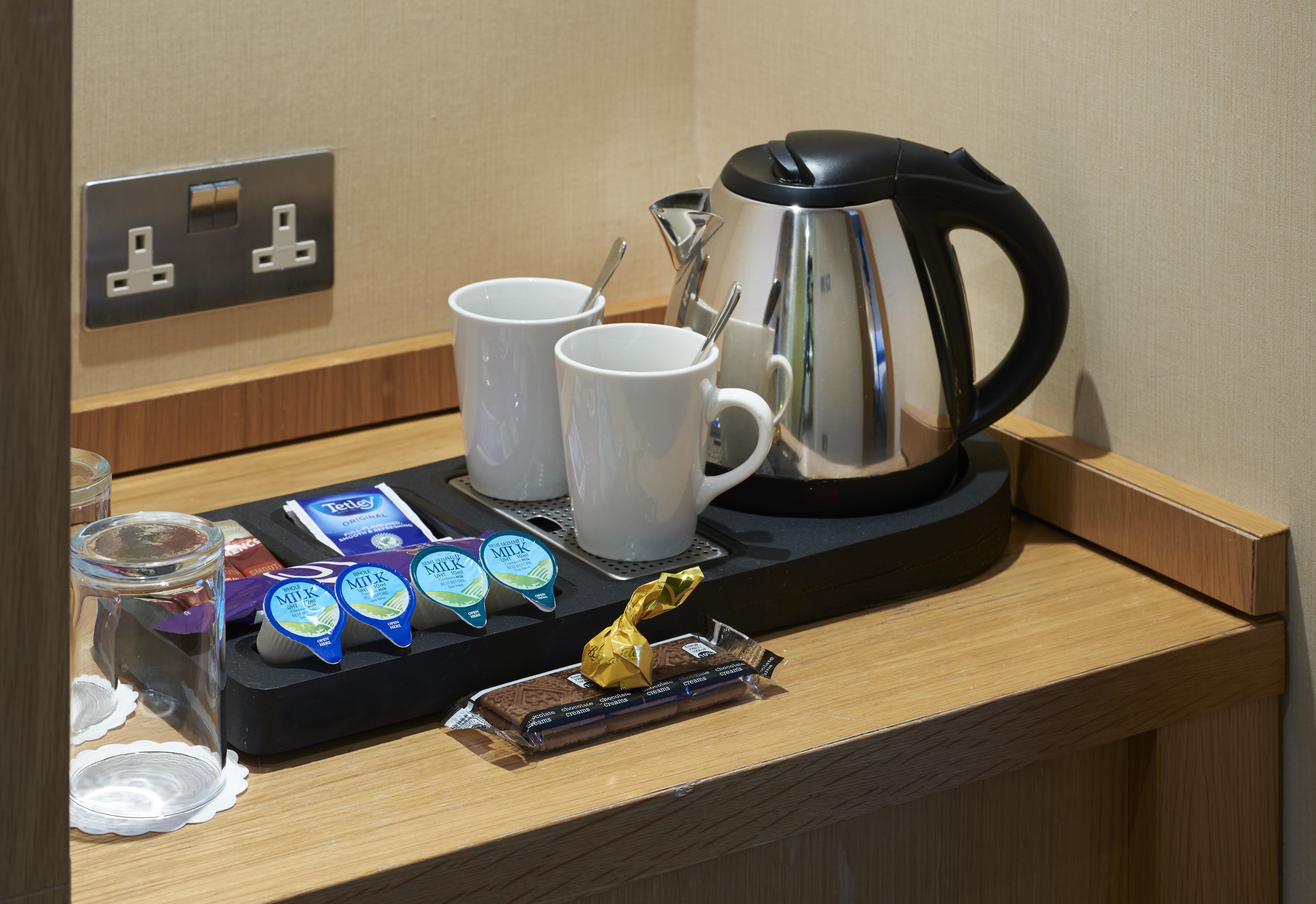 Crowne Plaza London Ealing By Ihg Hotell Exteriör bild