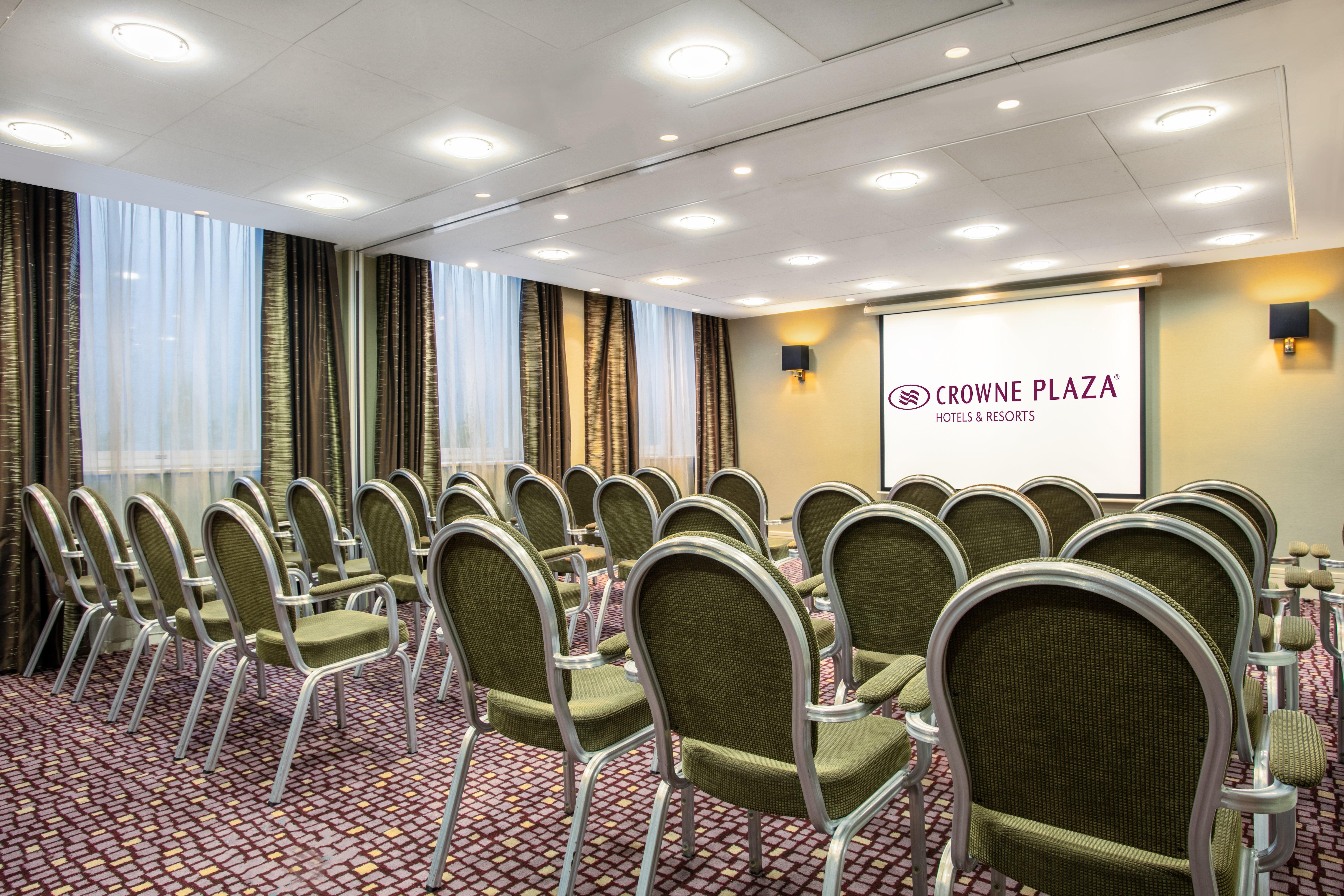 Crowne Plaza London Ealing By Ihg Hotell Exteriör bild