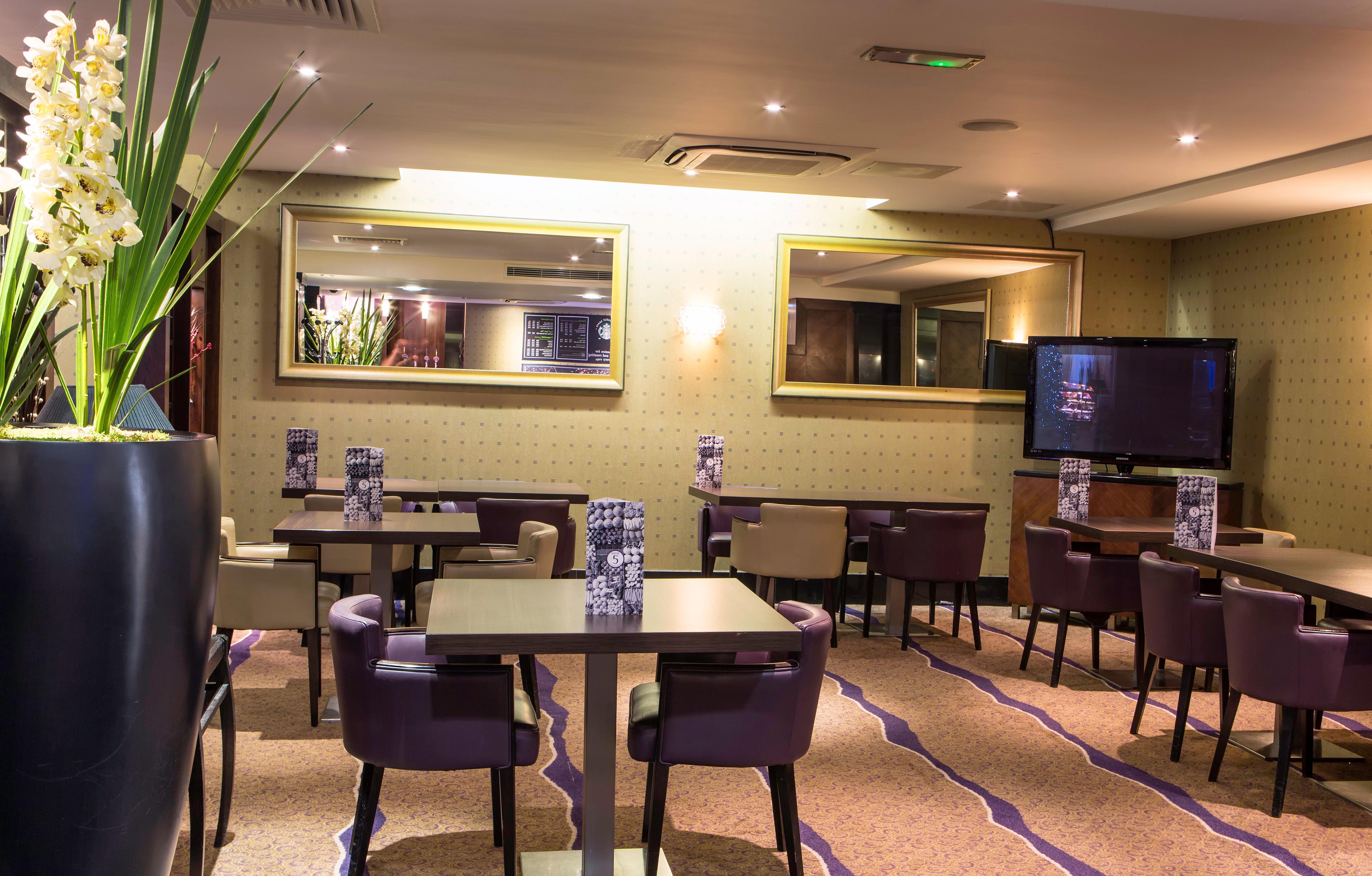 Crowne Plaza London Ealing By Ihg Hotell Exteriör bild