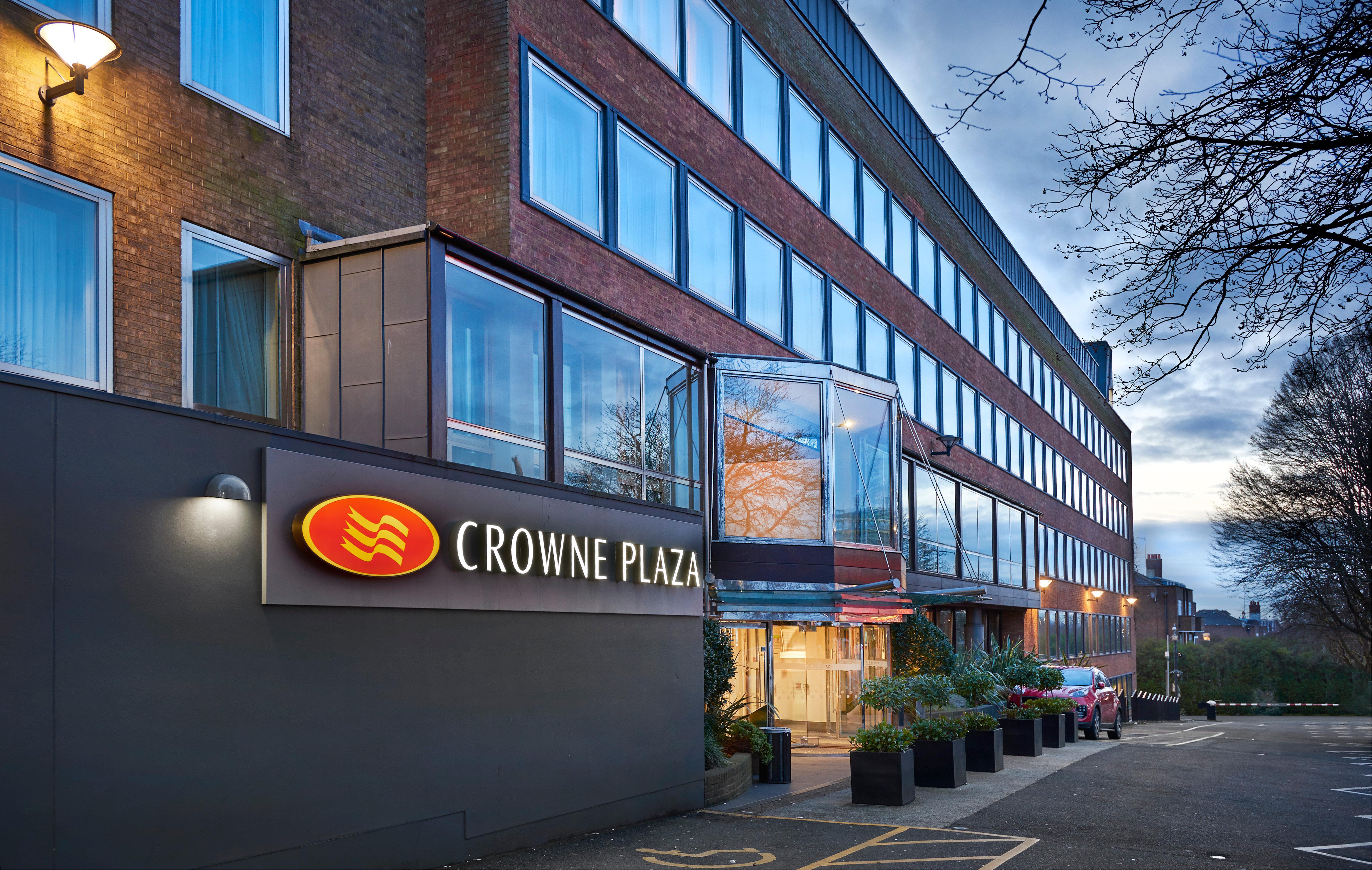 Crowne Plaza London Ealing By Ihg Hotell Exteriör bild