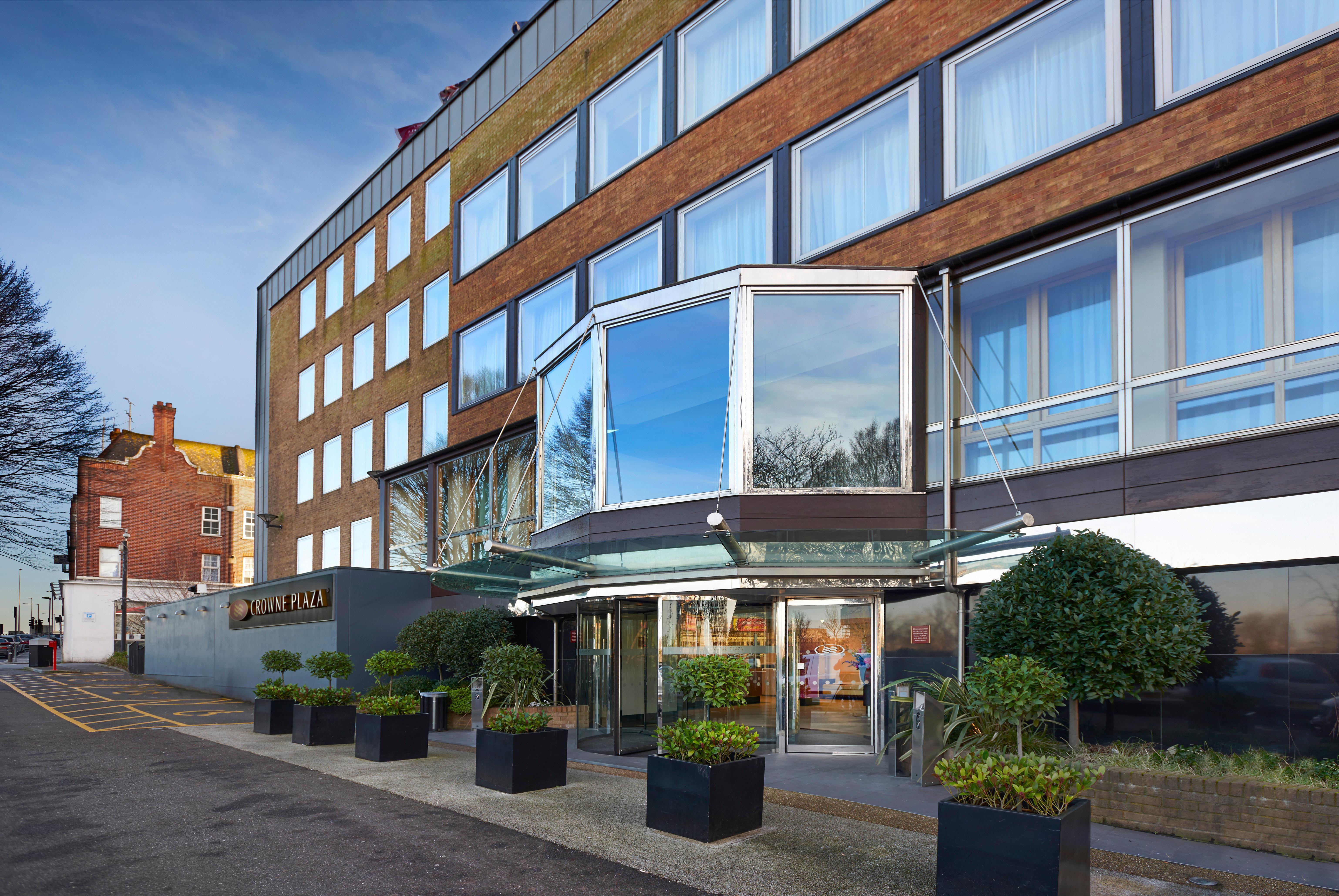 Crowne Plaza London Ealing By Ihg Hotell Exteriör bild